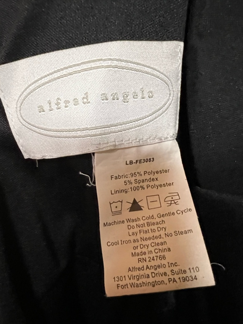 Alfred Angelo Black Party Dress V-Neck, V-Back, Lined, zippered back, size 6 - Picture 10 of 11